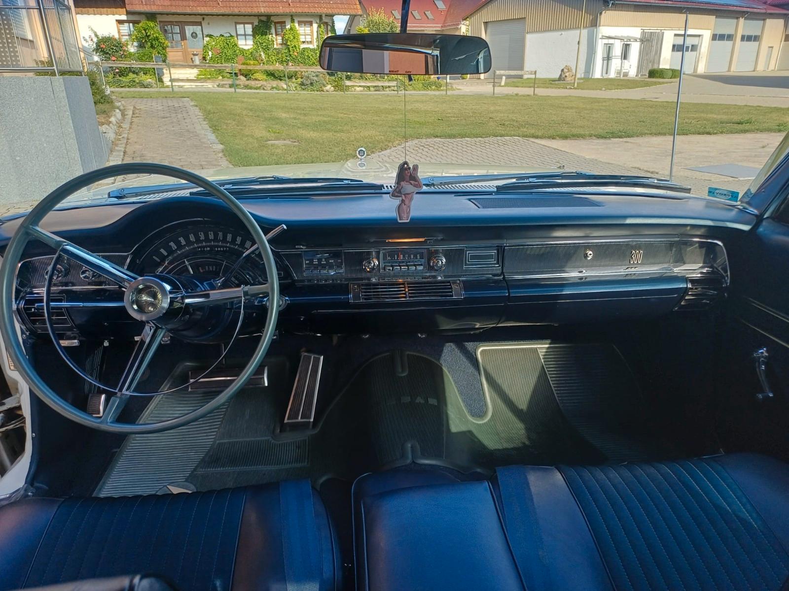 Chrysler 300 Hardtop 4-door