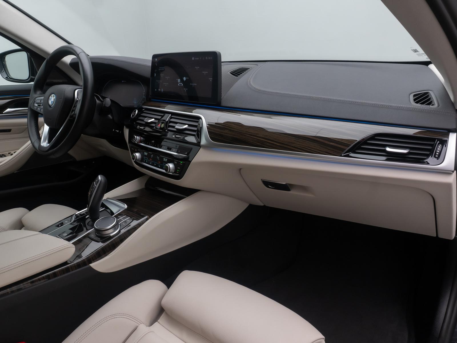 BMW 530e Luxury Line DAB H/K 4xKlima Alarm AHK Sport