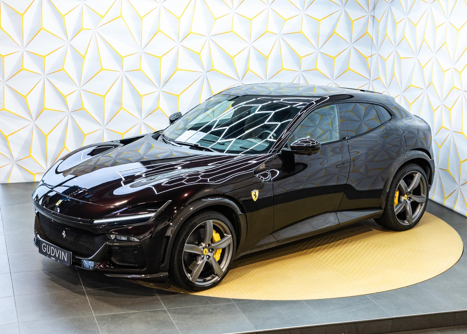 Ferrari Purosangue Carbon/Passenger Display/Prod 2026