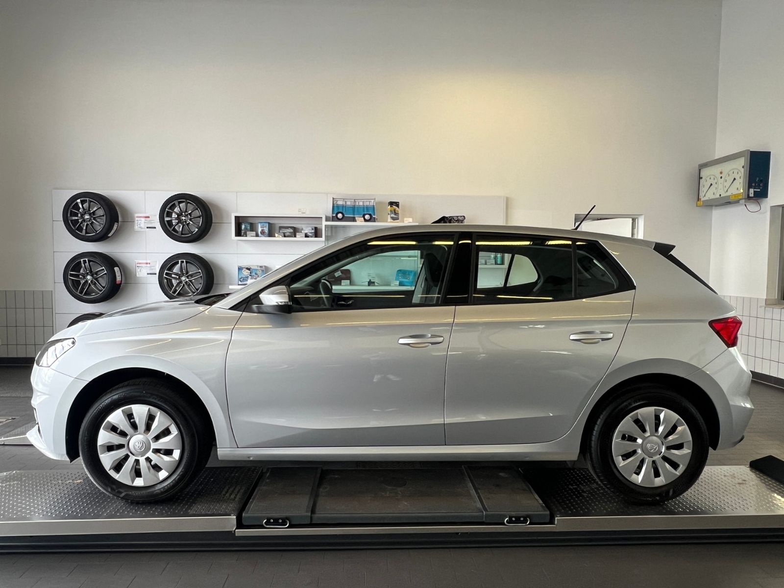 Fahrzeugabbildung SKODA Fabia Selection 1.0 MPI *LED, Climatronic, Sitzh