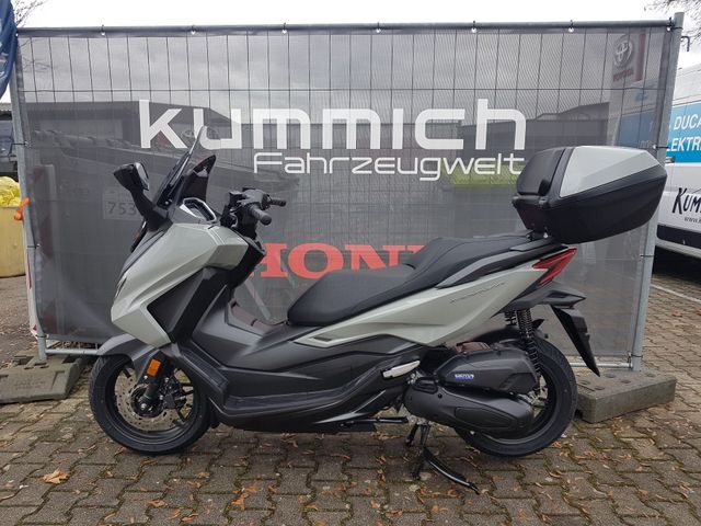 Honda Forza 125 mit Smart Top Case 2025