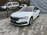Skoda Superb Combi Ambition 2.0 Aut./Navi/AHK/Kamera - Skoda Gebrauchtwagen in Heidelberg