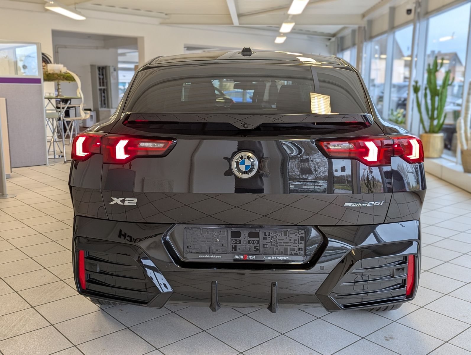 BMW X2 20 i M-Sport Pano Aktivsitze Kamera AHK - Image 6