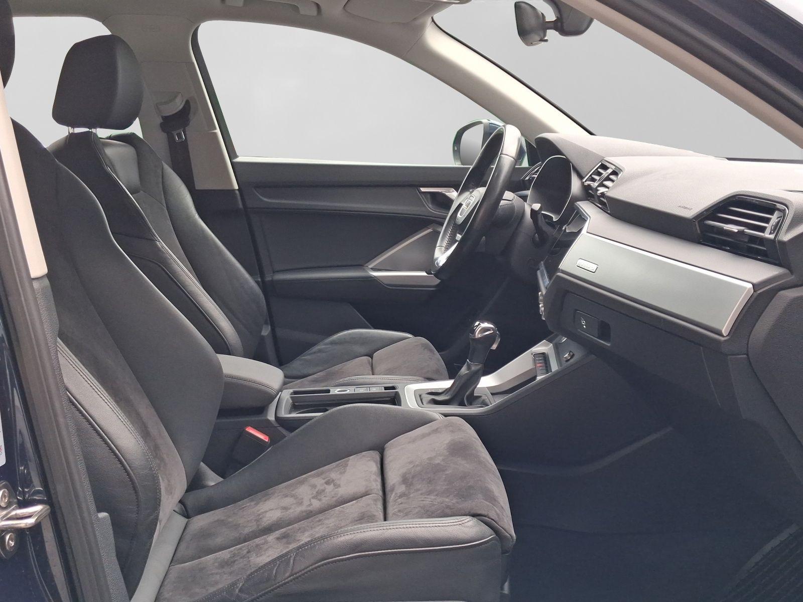 Audi Q3 45 TFSI Q AHK PANO MATRIX BuO NAVI+