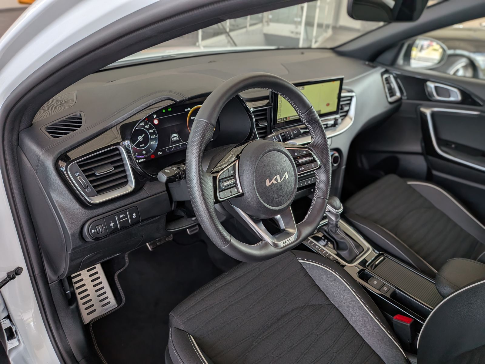 Fahrzeugabbildung Kia cee'd / Ceed GT Line LED JBL ACC KAM 7-JAHRE GAR