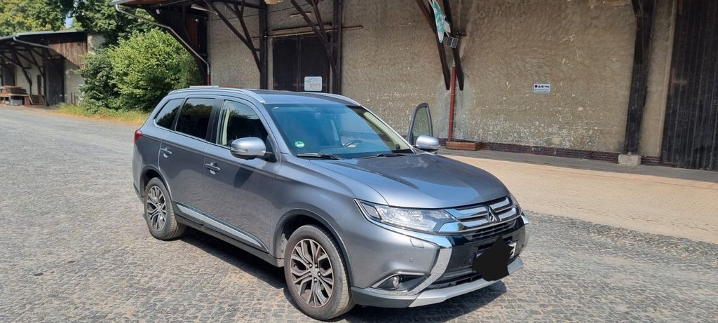 Image of Mitsubishi Outlander