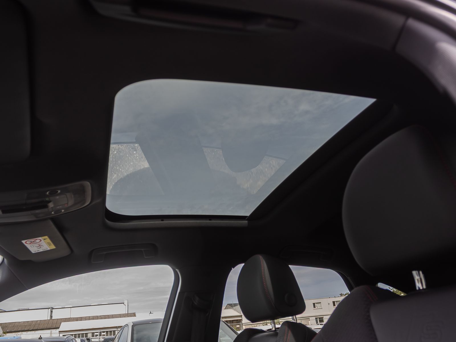 Audi Q3 Sportback S line 45TFSIe Navi LED Panorama AC foto 24