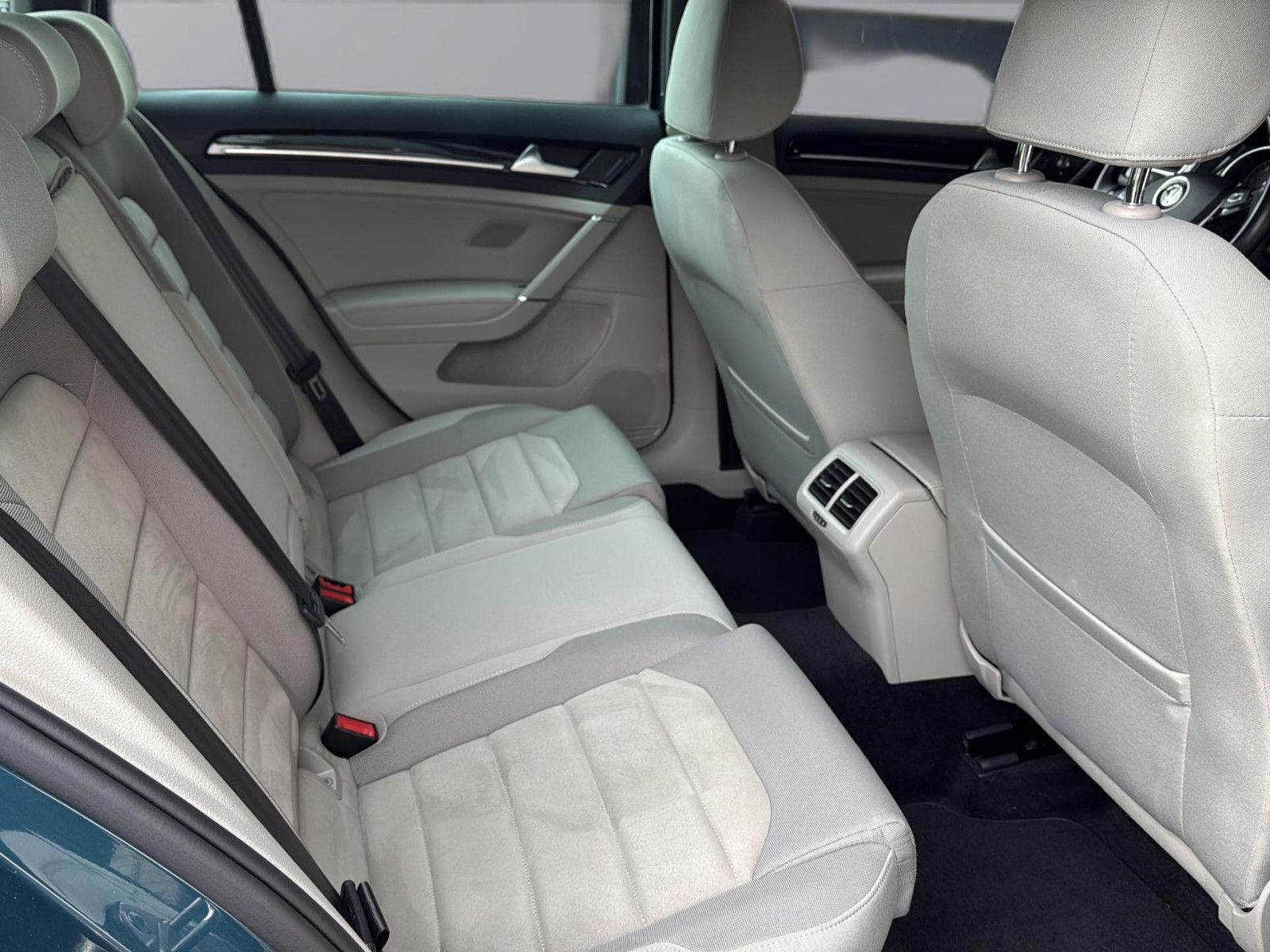 Fahrzeugabbildung Volkswagen Golf VII Variant Highline BMT/ kein Ablue