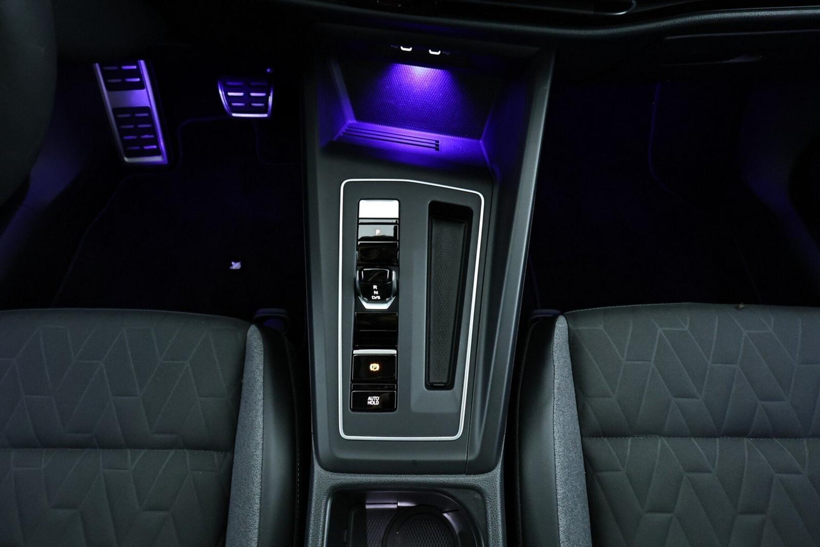 Volkswagen Golf VIII 2.0 TDI Energy Navi ACC AHK RFK LED, миниатюра 14