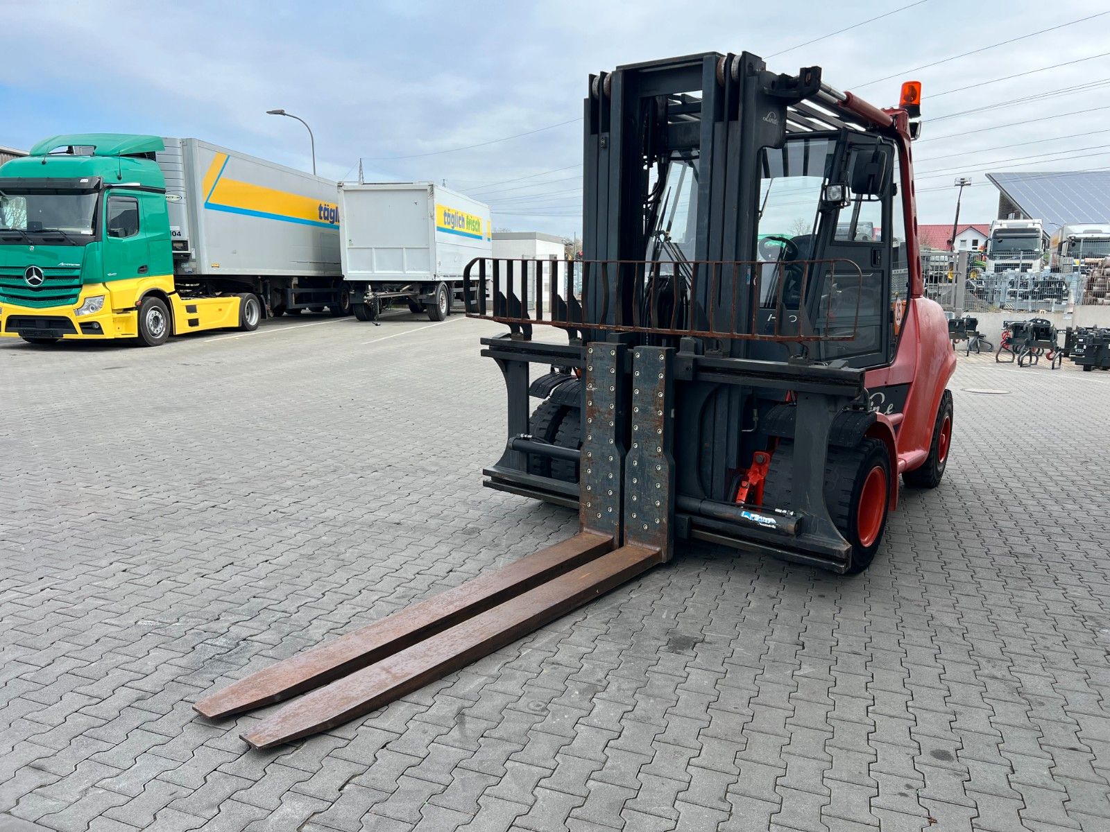 Fahrzeugabbildung Linde H80D-03 /900 / 4,5m / 4.043h / Verstellgerät SS