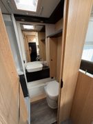 Sunlight A 68 Familienfahrzeug (5-6 Personen)