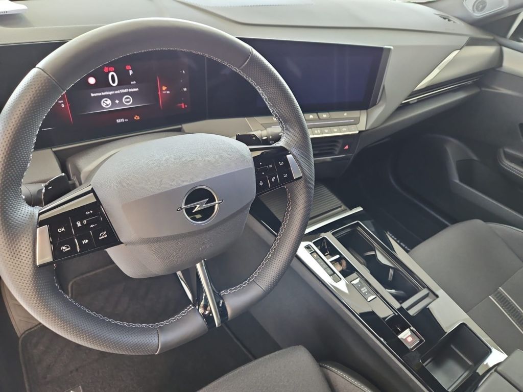 Fahrzeugabbildung Opel Astra Sports Tourer 1.2 Turbo Automatik GS