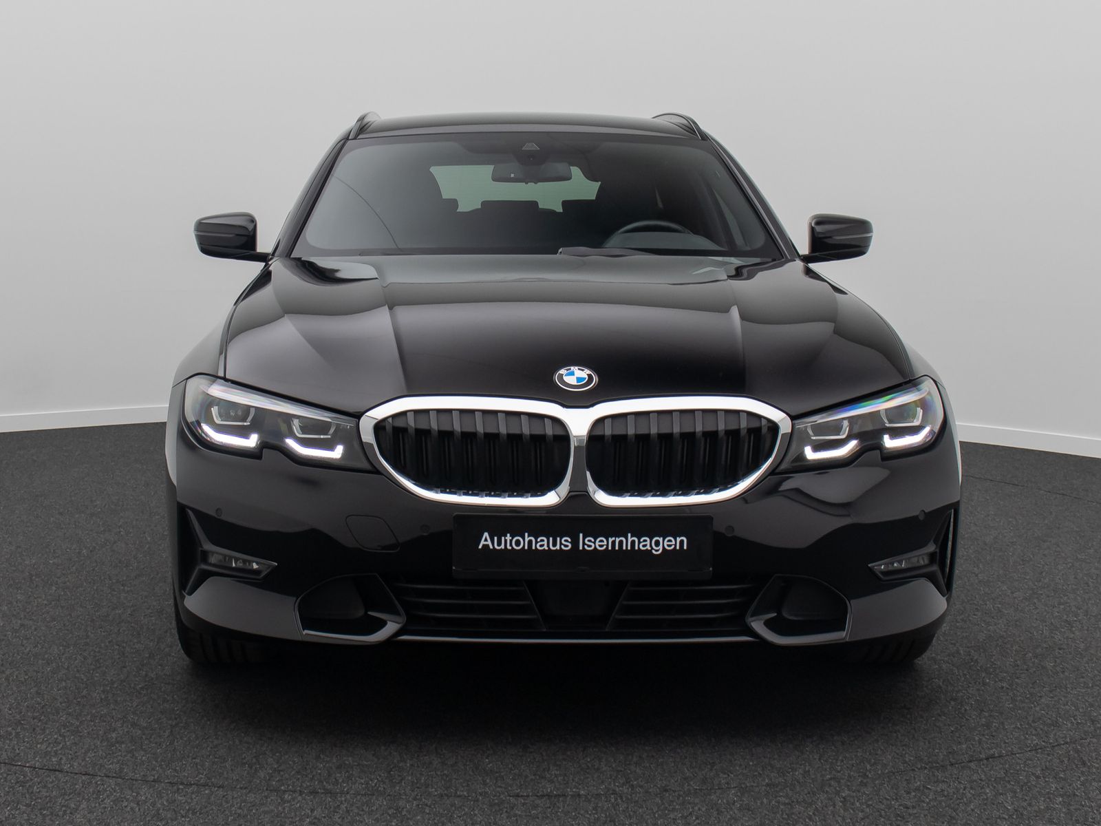 Fahrzeugabbildung BMW 320i Sport Line Stop&Go Kamera DAB Alarm Komfort