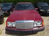 Mercedes-Benz E 220/SCHIEBEDACH - gebrauchte Mercedes-Benz E 220 aus dem Jahr 1992