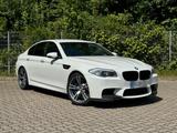 BMW M5 F10 AKRAPOVIC/CARBON/HUD/HI-FI - gebrauchte BMW M5 aus dem Jahr 2012