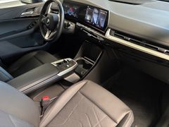 Fahrzeugabbildung BMW 218i Active Tourer Luxury Line -- AHK/ACC/ 17LM