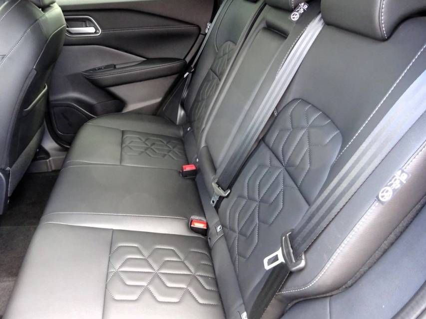 Fahrzeugabbildung Nissan Qashqai 1.3 DIG-T MHEV Automatik Tekna
