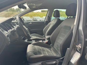Volkswagen Golf - 11