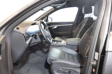 Volkswagen Touareg - 12