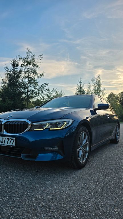 Image of BMW 330