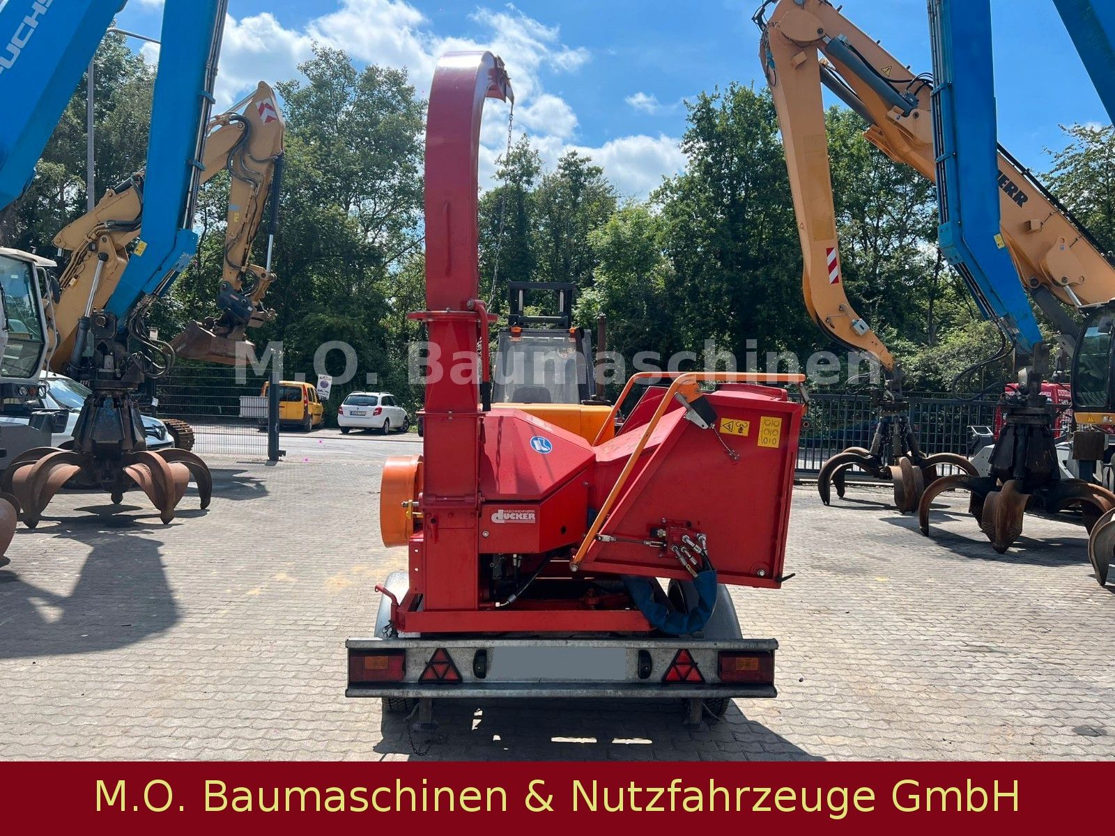 Fahrzeugabbildung Andere Dücker HM 200 / Holzhacker / 20 cm  / 8m³ /
