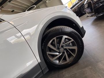 Volkswagen Tiguan Sound 4Motion  *1.HAND*DSG*ACC*APS*NAVI*