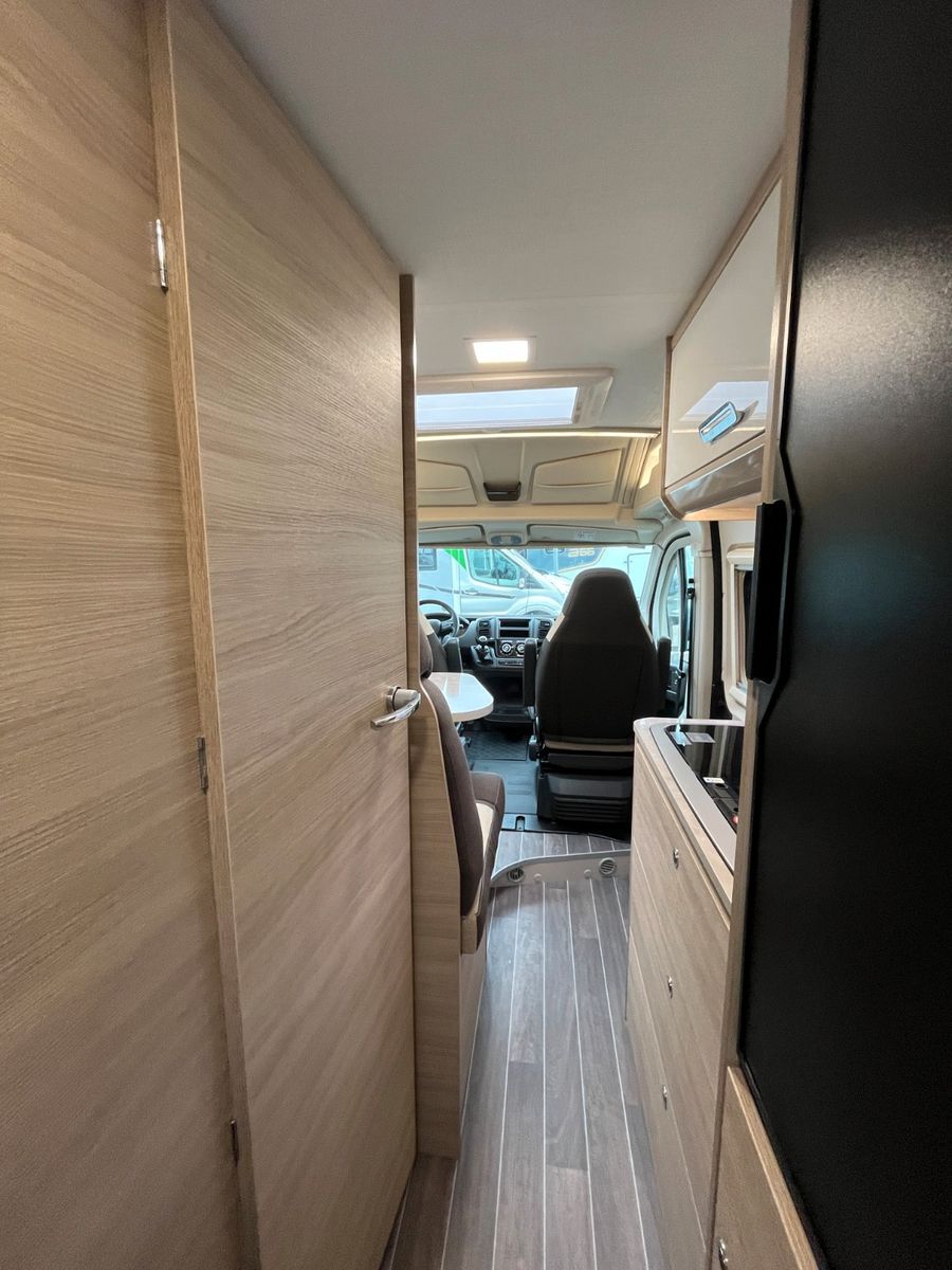 Fahrzeugabbildung Forster Vantasy V 599 HB *Modell26*Rückfahrkam.*Dieselhz