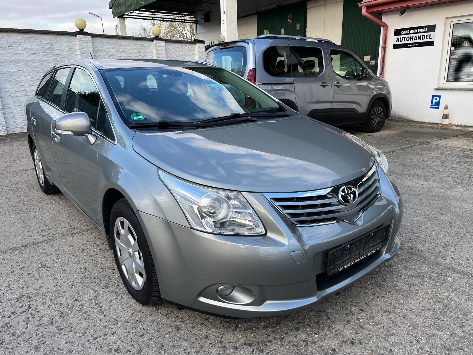 Toyota Avensis Kombi Sol 1.8 Automatik Klimaautomatik