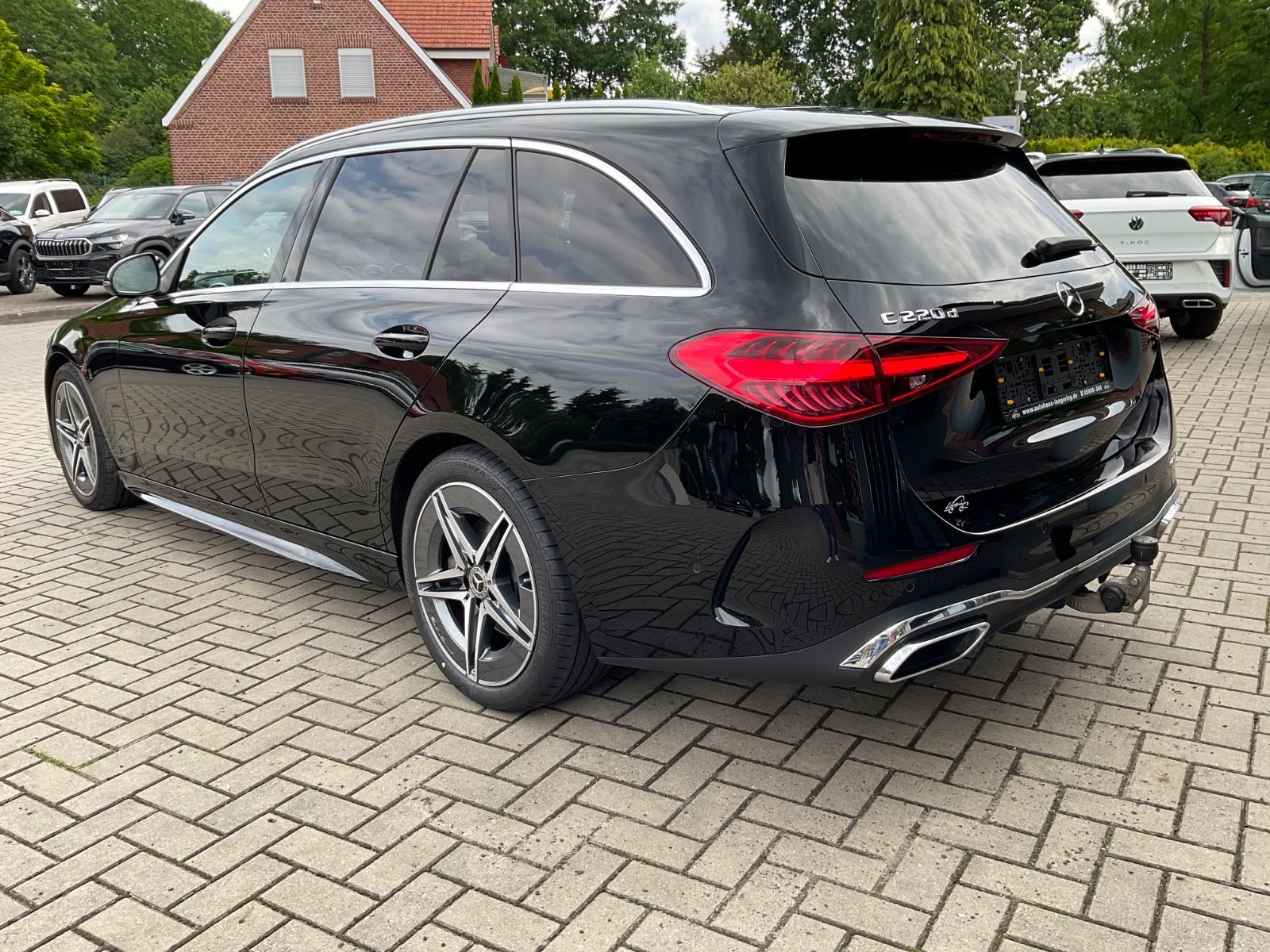 Fahrzeugabbildung Mercedes-Benz C 220 d T AMG Autom.,Navi,LED,Kamera,Carp,AHK