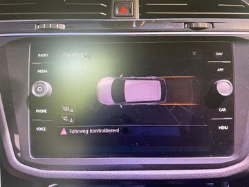 Volkswagen Tiguan - 10