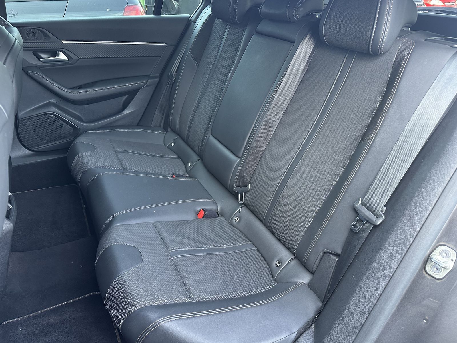 Fahrzeugabbildung Peugeot 508 SW Hybrid 225 GT NAV+LED+ACC+KAM+18ZOLL+VC