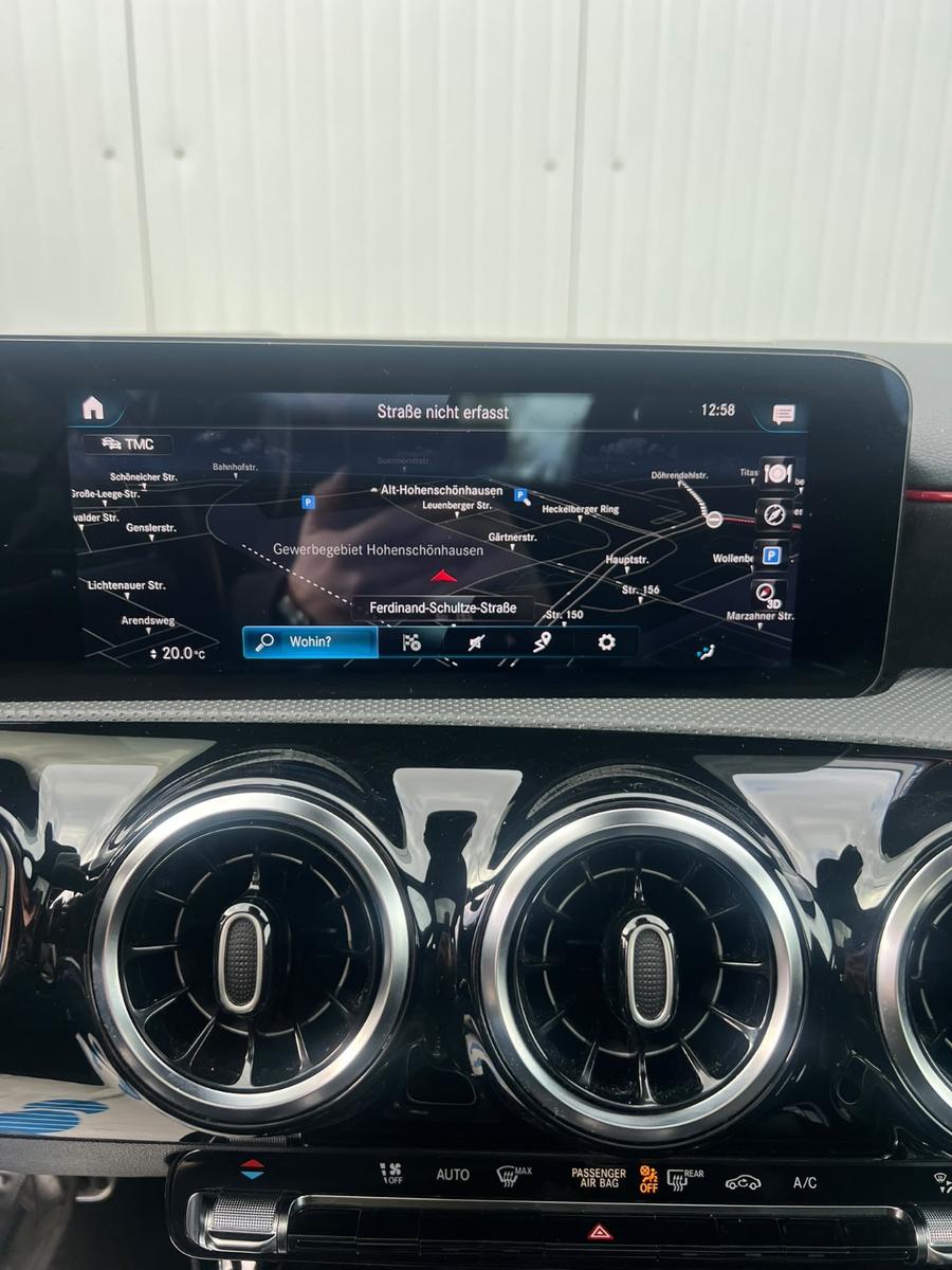 Mercedes-Benz A 180 2x AMG-LINE PANORAMA LED NAVI KAMERA P