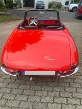 Alfa Romeo Spider 1600 Duetto - aus 1967: Cabrio