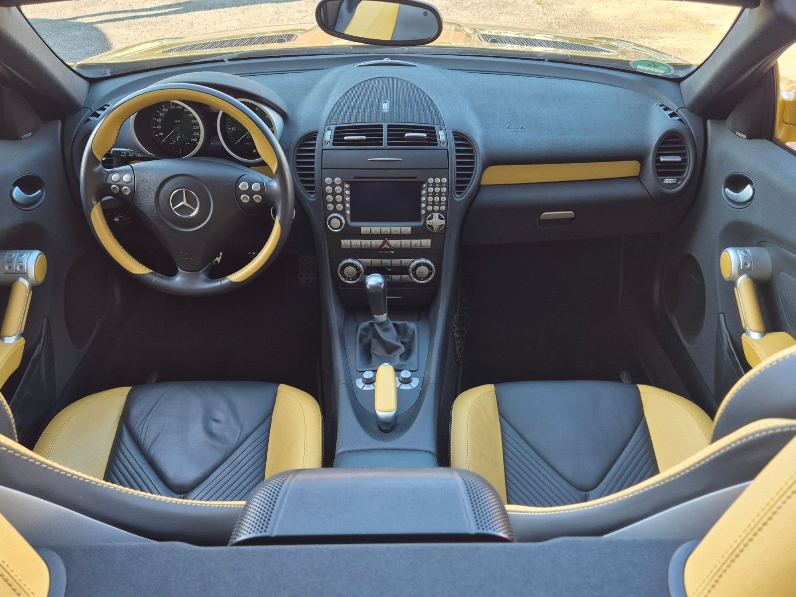 Fahrzeugabbildung Mercedes-Benz SLK 350/Komplettes Designo Fahrzeug/Jahreswagen!