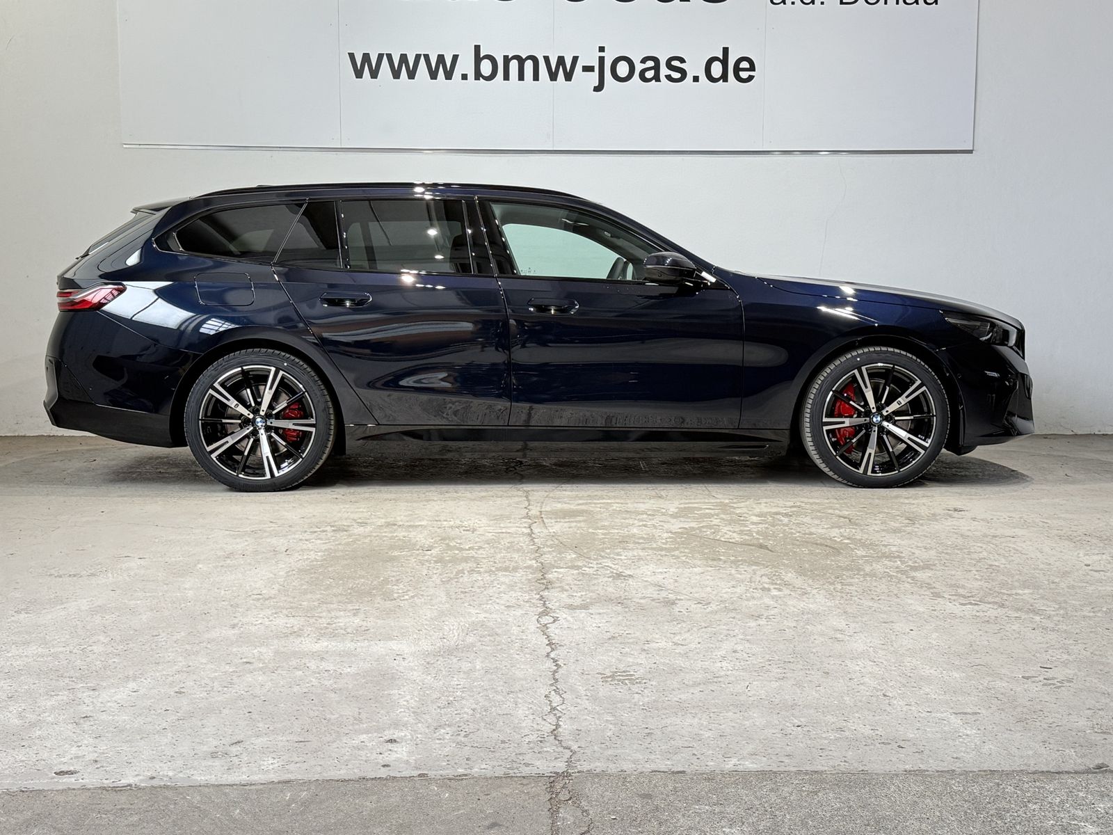 Fahrzeugabbildung BMW i5 xDrive40 B&W Hifi, Sitzbelüftung, 20" LMR