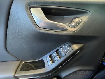 Fahrzeugabbildung Ford Puma ST-Line X 1.0 Mildhybrid / LED / Navi