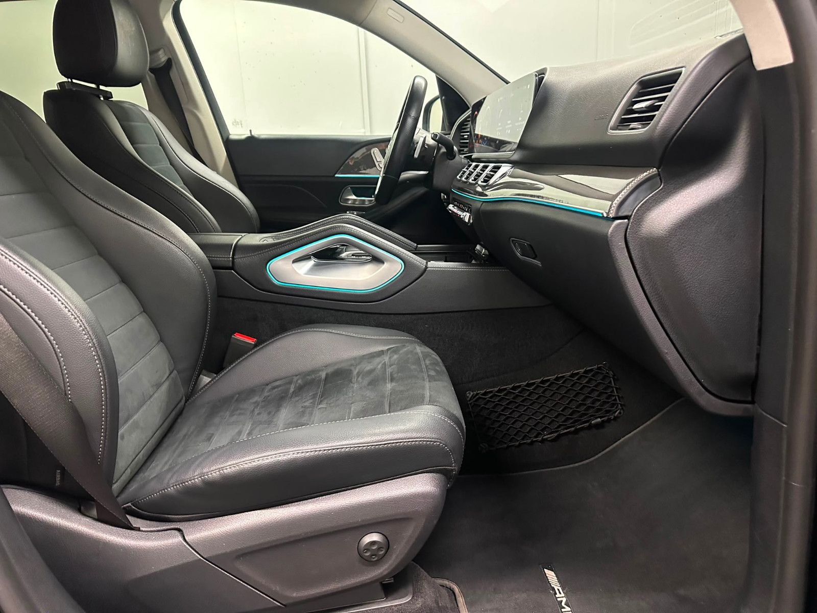 Fahrzeugabbildung Mercedes-Benz GLE 350 de 4MATIC *AMG-LINE*DISTRO*AHK*KEYLESS*