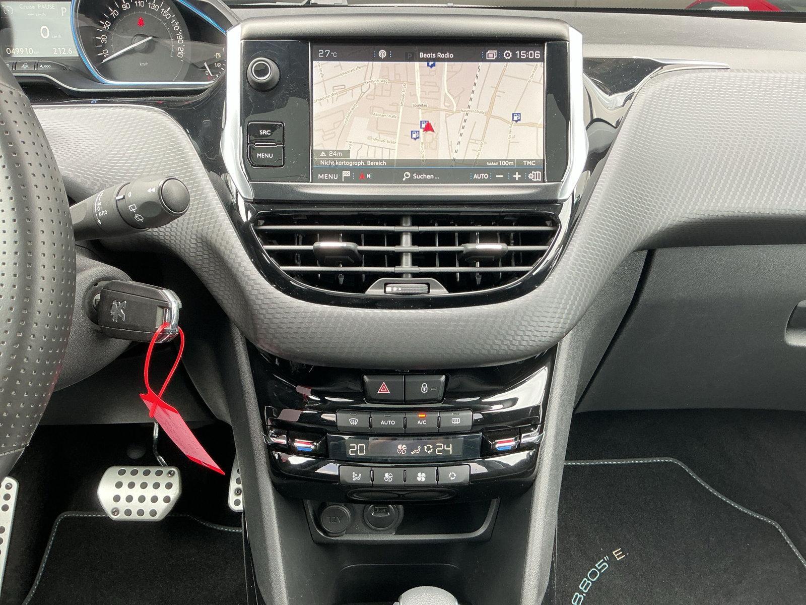 Peugeot 2008 1.2 AUT Crossway LED PANO NAVI SHZ RFK PDC