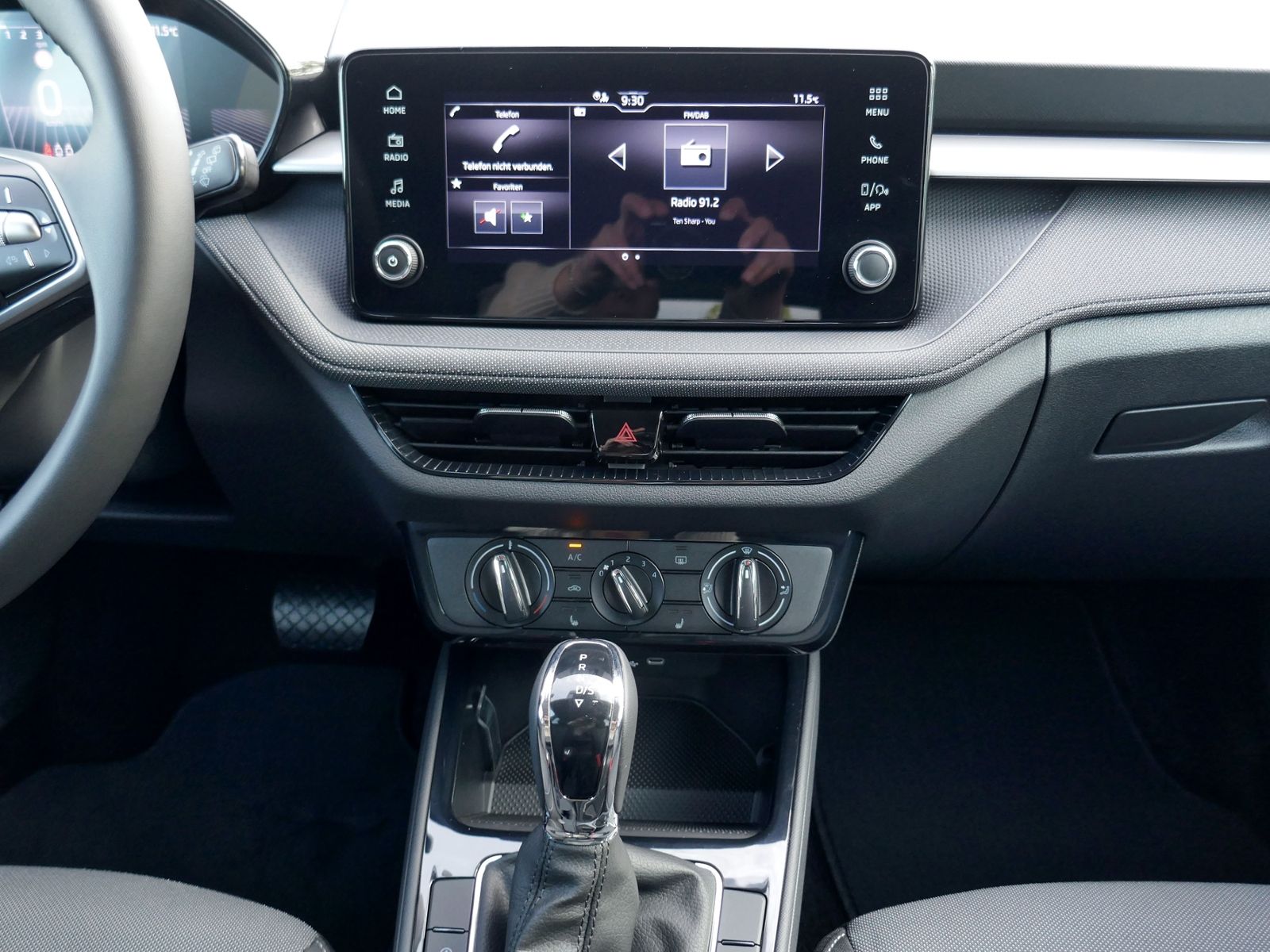Fahrzeugabbildung SKODA Fabia Selection 1.0 TSI DSG | LED RFK GRA App