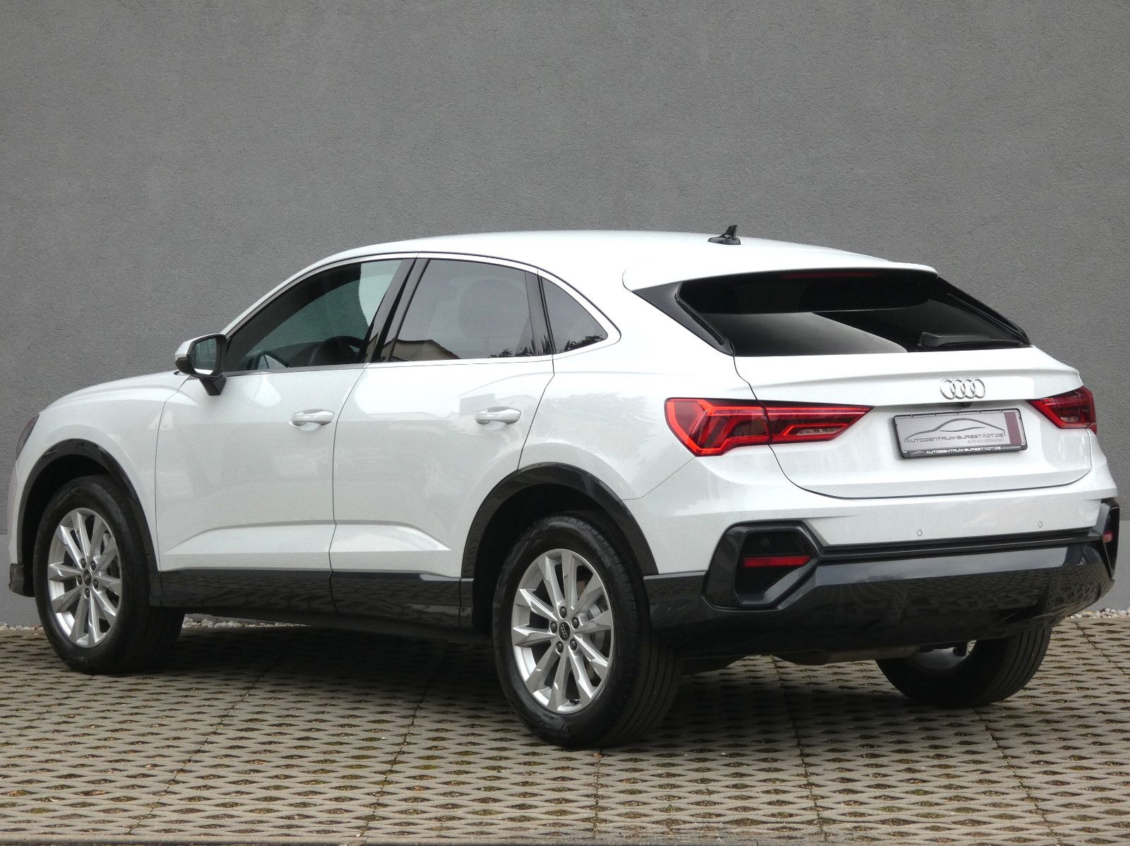 Audi Q3 Sportback 35 TDI S-tronic/Business/LEDdyn/18" foto 6