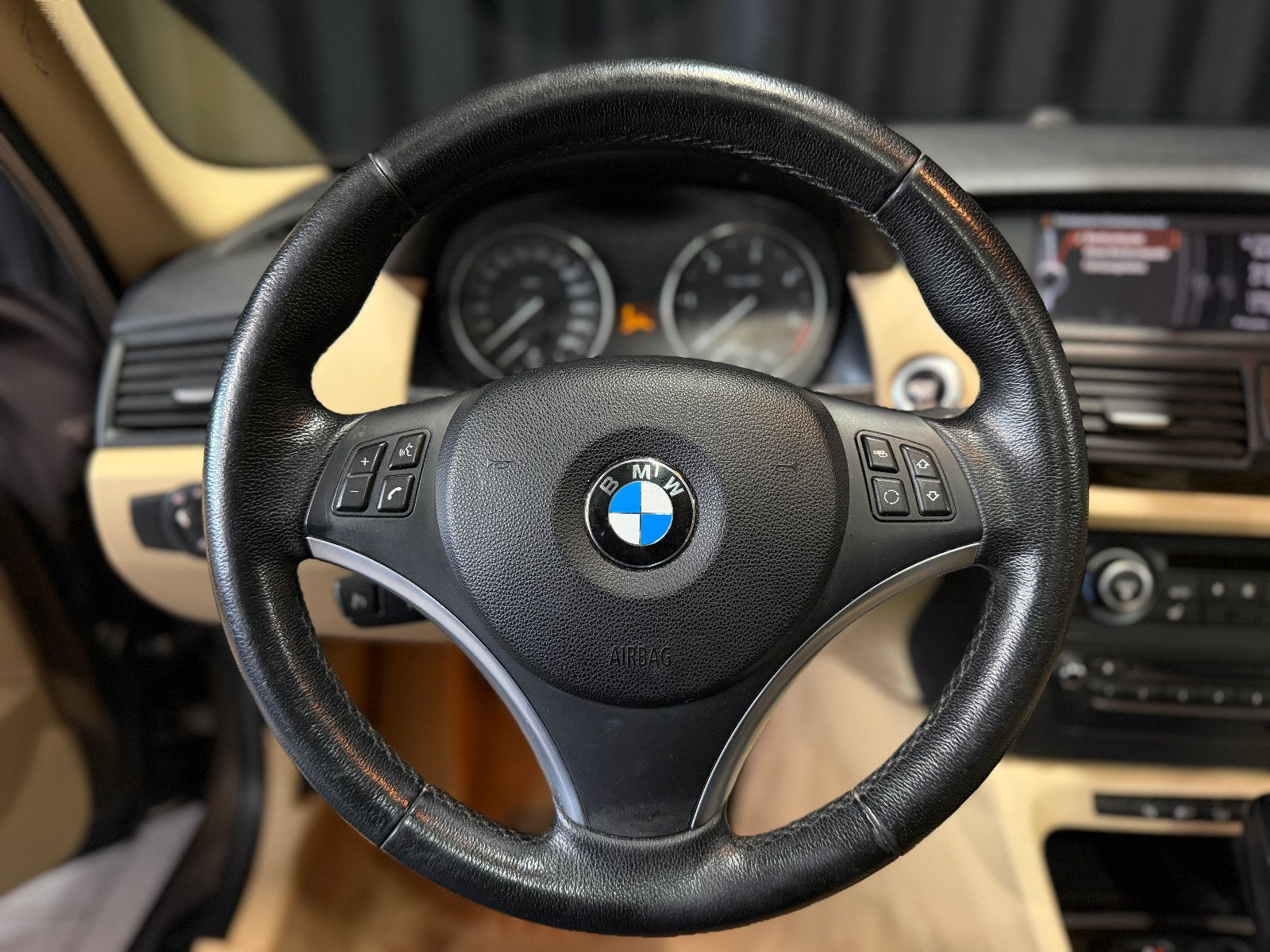 Fahrzeugabbildung BMW X1 xDrive 23d|RF-CAM|PANO|NAVI|AUTOMATIK|AHK