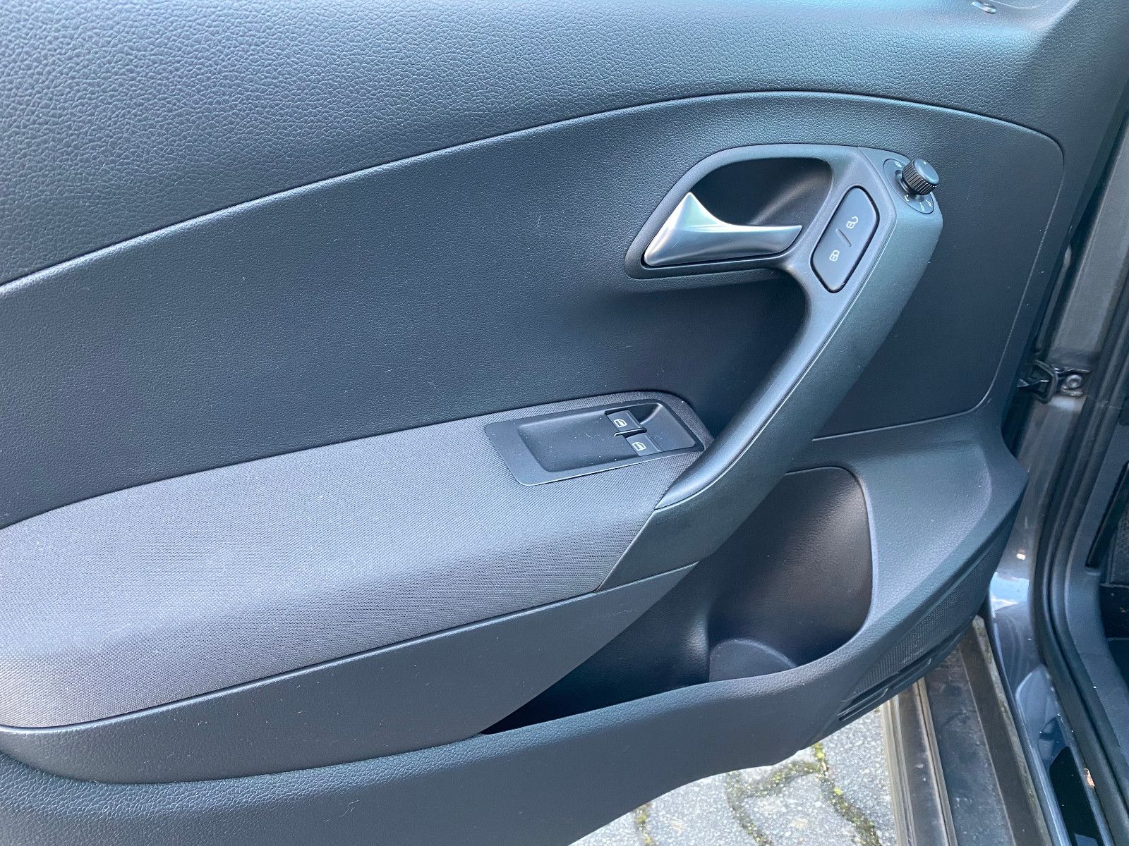 Fahrzeugabbildung Volkswagen Polo V 1,2 TSI Life *Xenon *Winterpaket