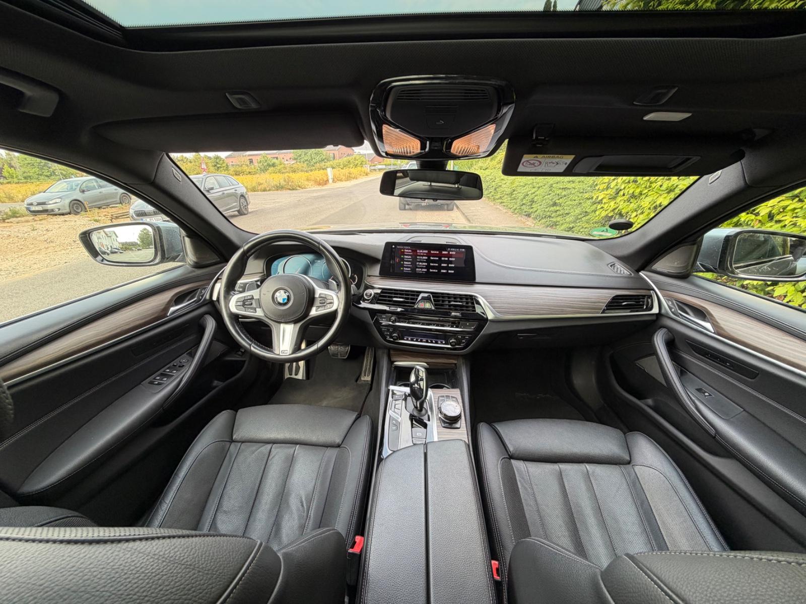 BMW 540i xDrive Touring M-Sport AHK Pano ACSchnitzer