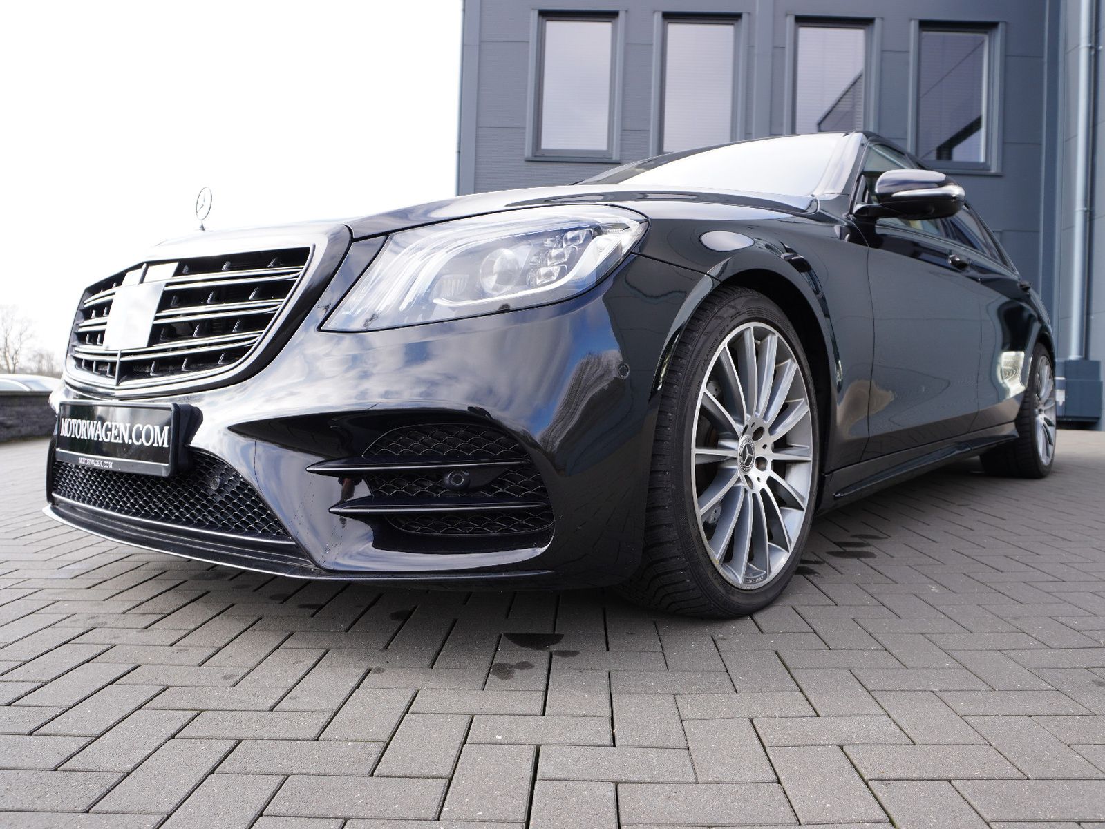 Fahrzeugabbildung Mercedes-Benz S 560 4Matic L AMG