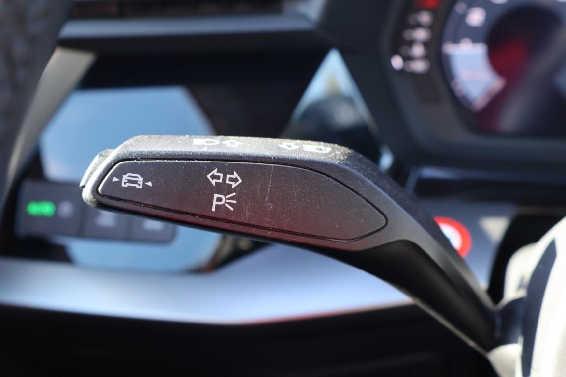 Audi A3 35 1.5 TFSI advanced LED AHK Tempomat DAB PDC