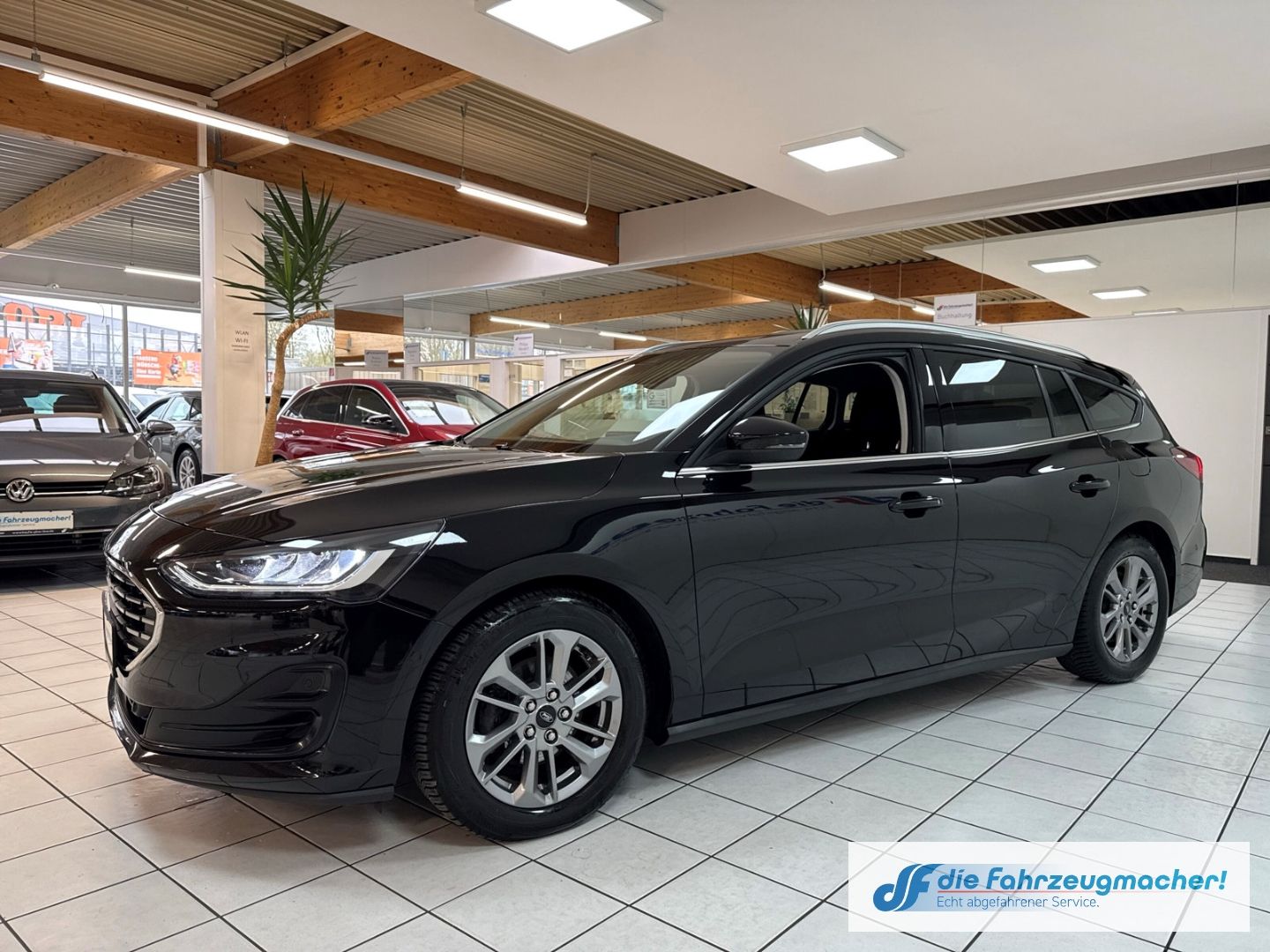 Fahrzeugabbildung Ford Focus Turnier Titanium X Navi Digitales Cockpit