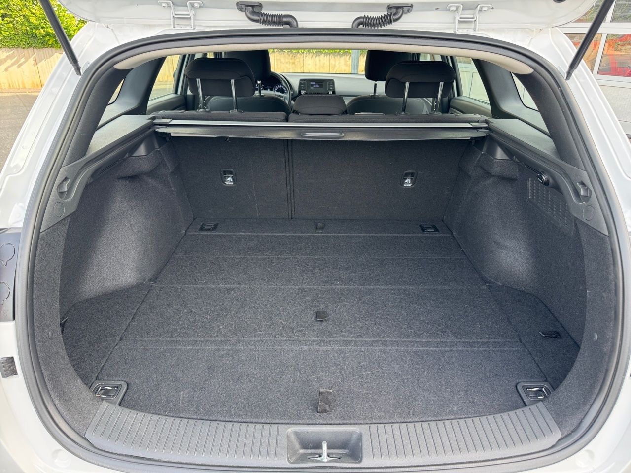 Fahrzeugabbildung Hyundai i30 1.0 T-GDI TEMPOMAT*KLIMA*DAB*ZV*BT*USB*ARMLE