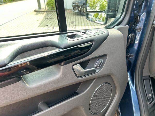 Fahrzeugabbildung Ford Transit Tourneo Kombi Titanium 2.0 TDCi 320 L1 T