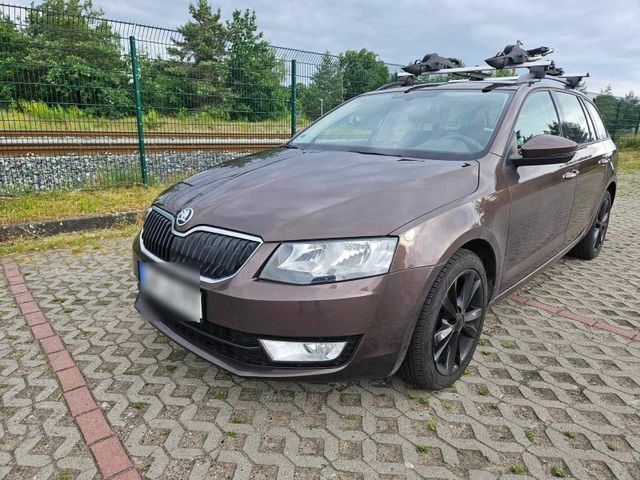 Skoda Octavia. 2015  1.6D