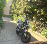 Husqvarna 701 Supermoto aus Erstbesitz mit neuem TÜV - HUSQVARNA 701 SUPERMOTO